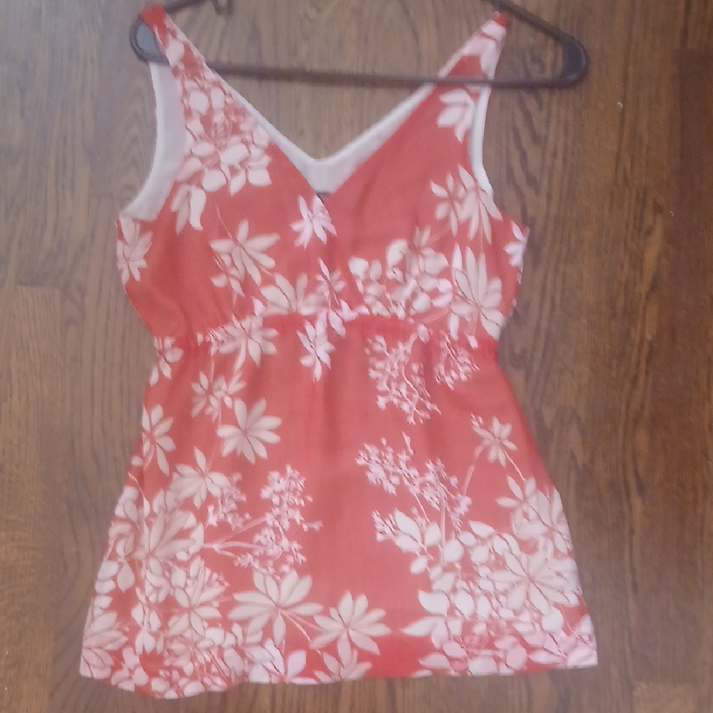 New York & Company Red and White Floral Tank Top